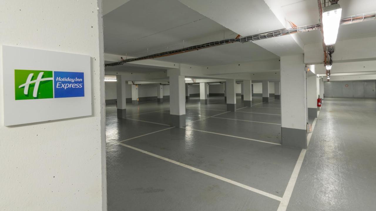 Holiday Inn Express Paris - Velizy By Ihg Eksteriør billede