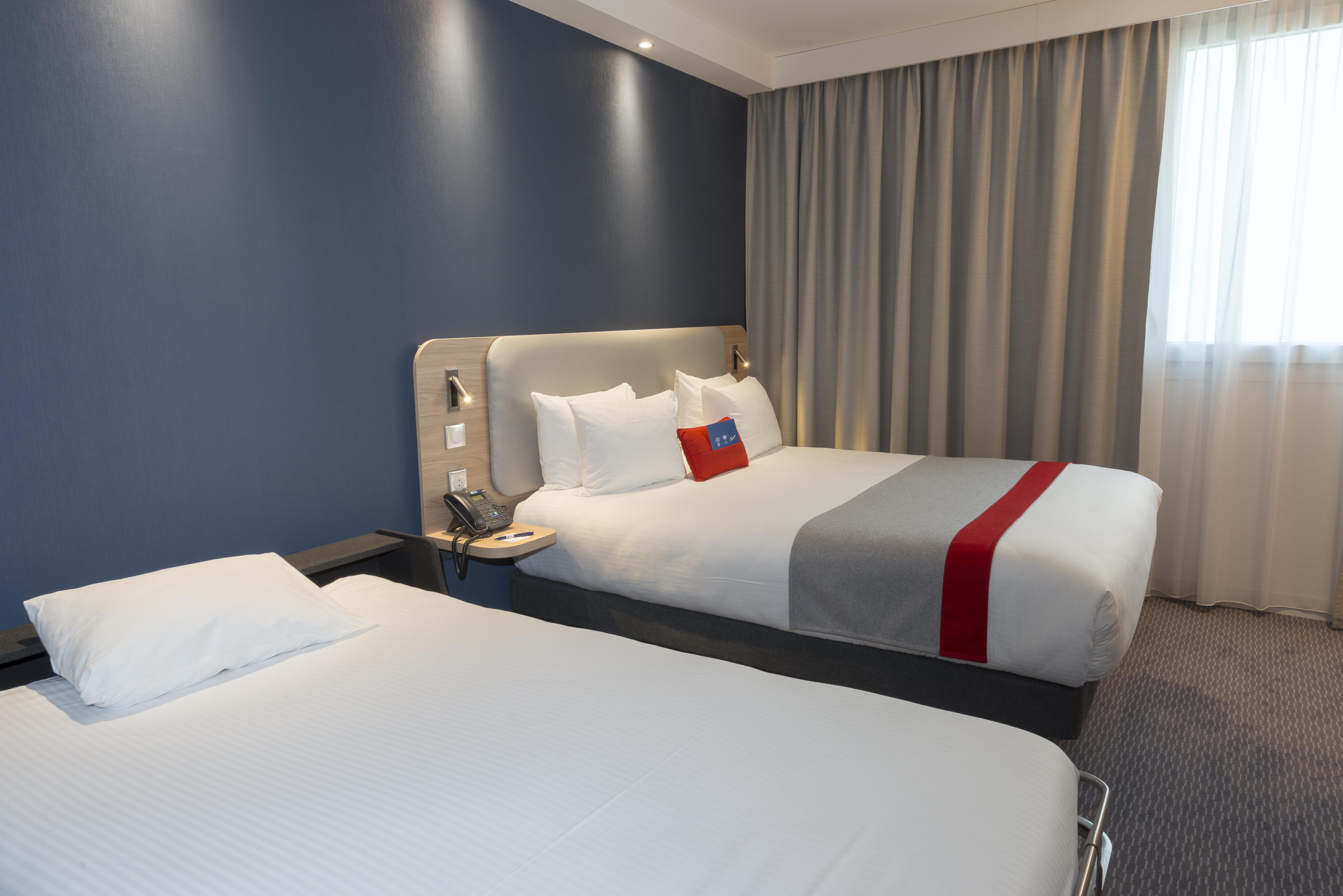 Holiday Inn Express Paris - Velizy By Ihg Eksteriør billede
