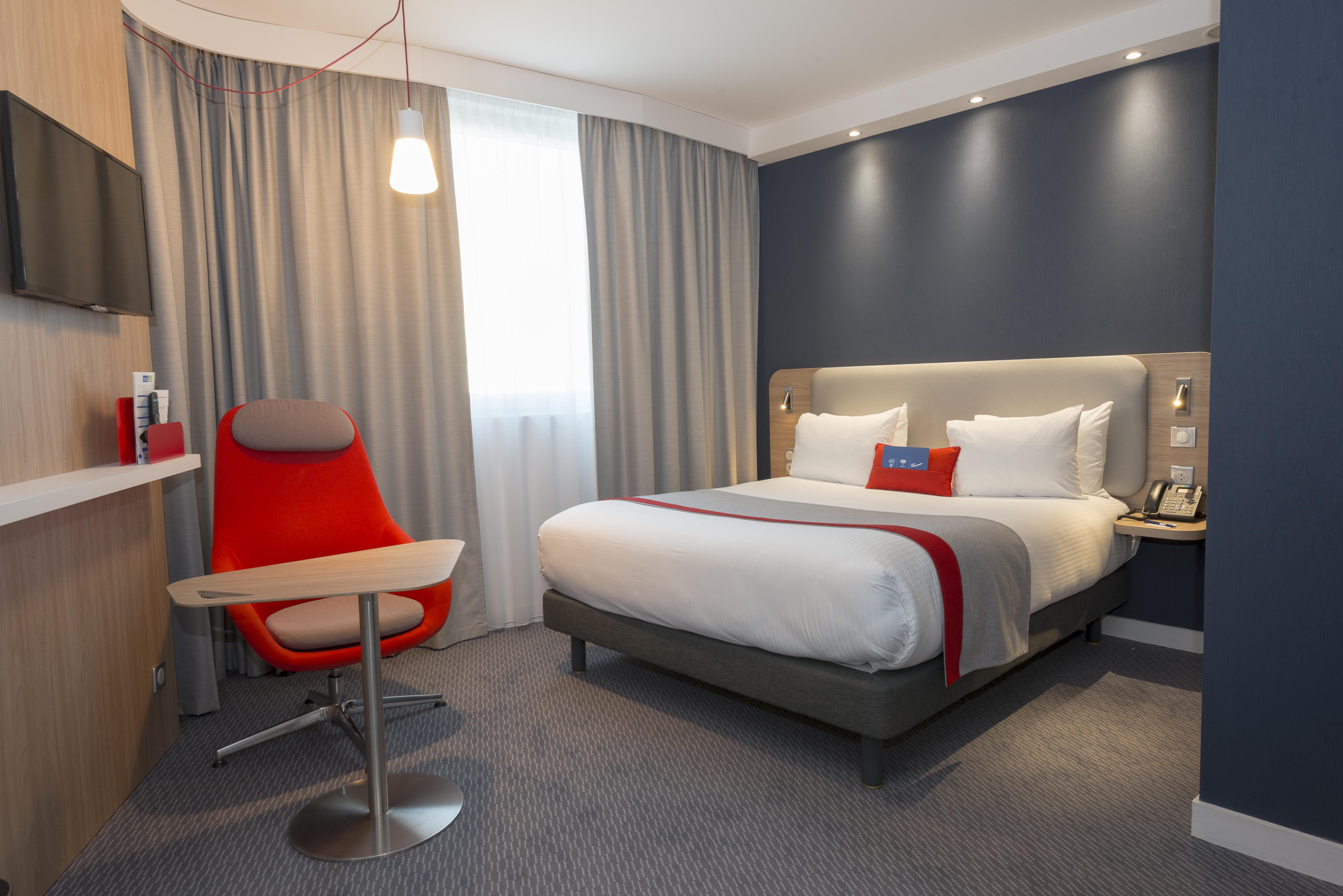Holiday Inn Express Paris - Velizy By Ihg Eksteriør billede