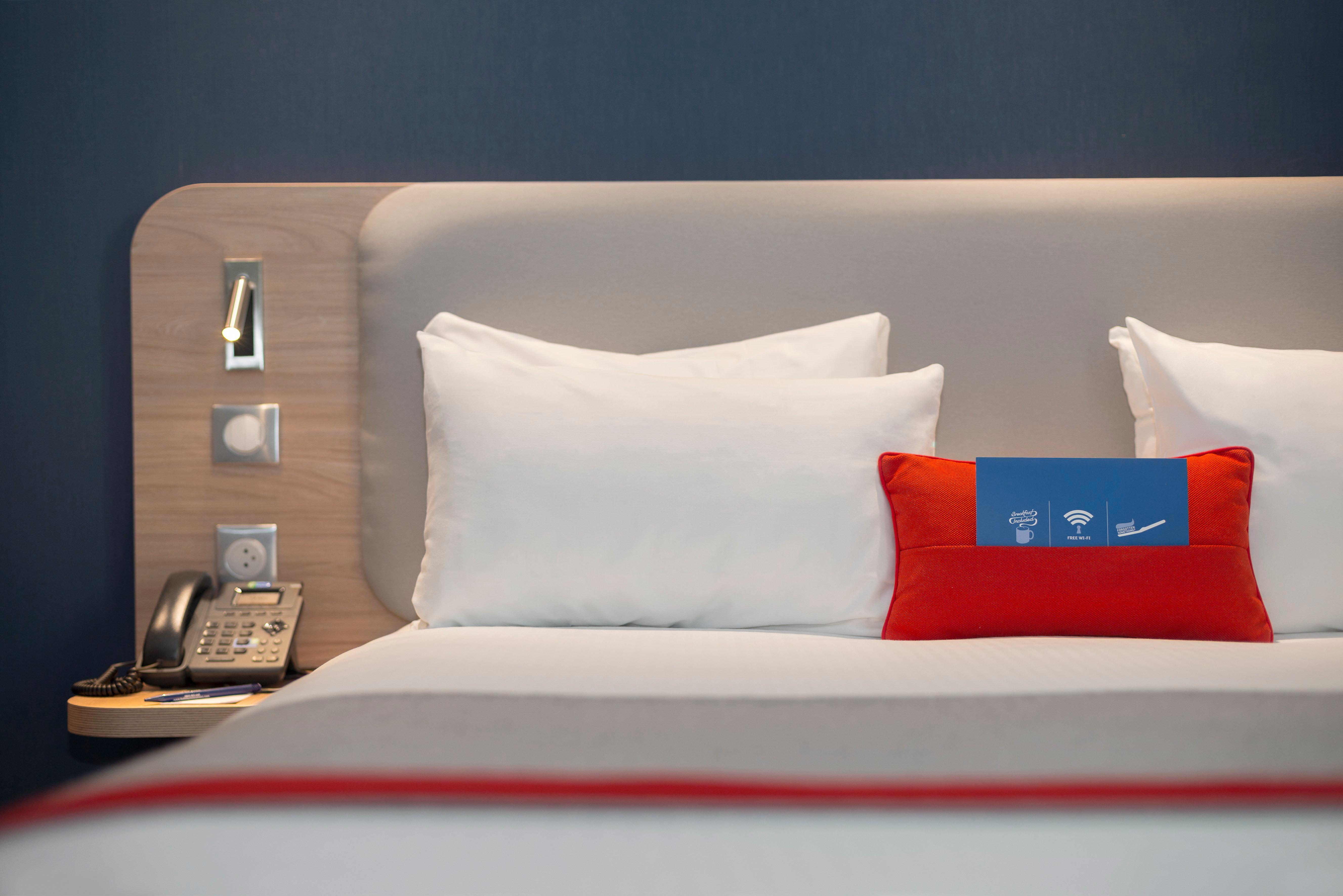 Holiday Inn Express Paris - Velizy By Ihg Eksteriør billede