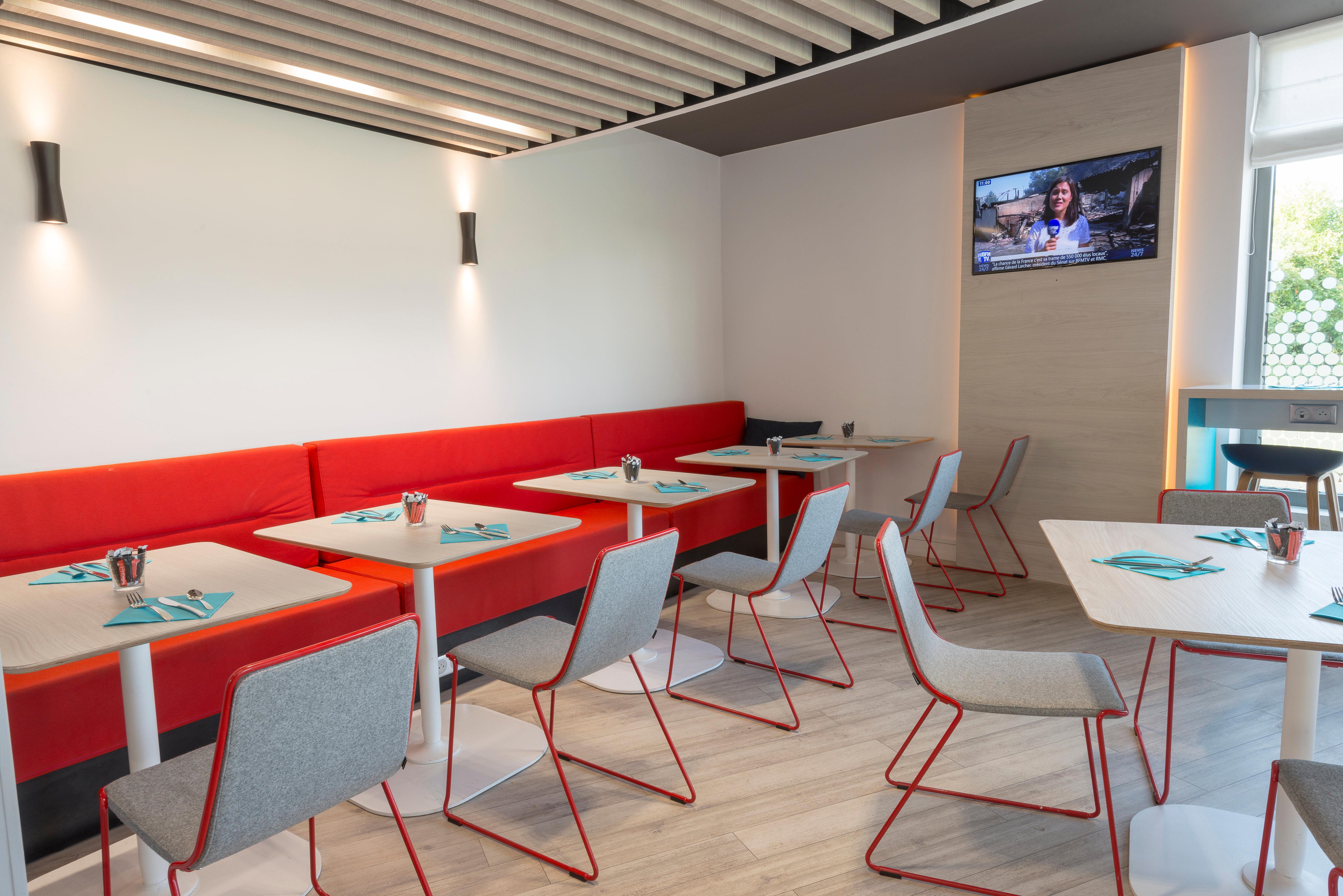 Holiday Inn Express Paris - Velizy By Ihg Eksteriør billede