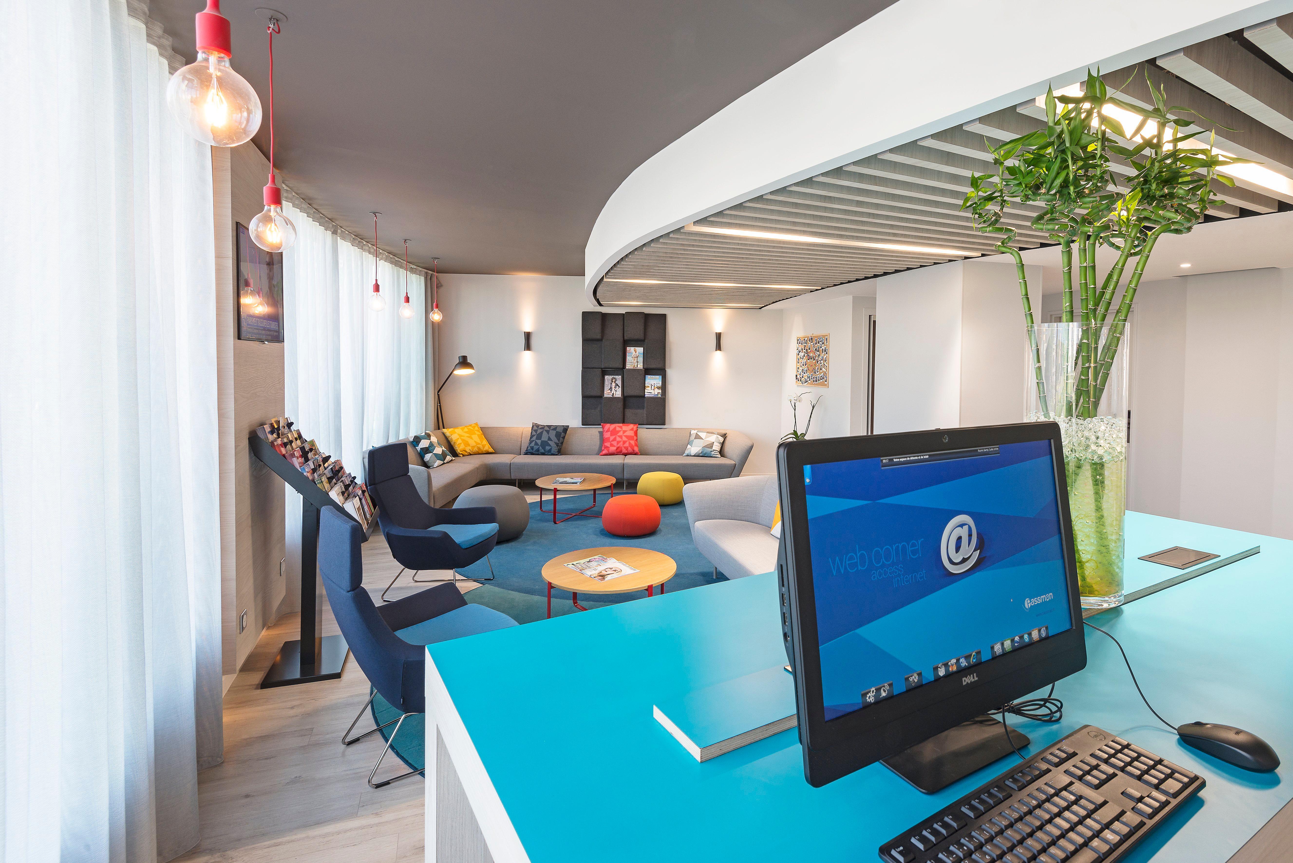 Holiday Inn Express Paris - Velizy By Ihg Eksteriør billede