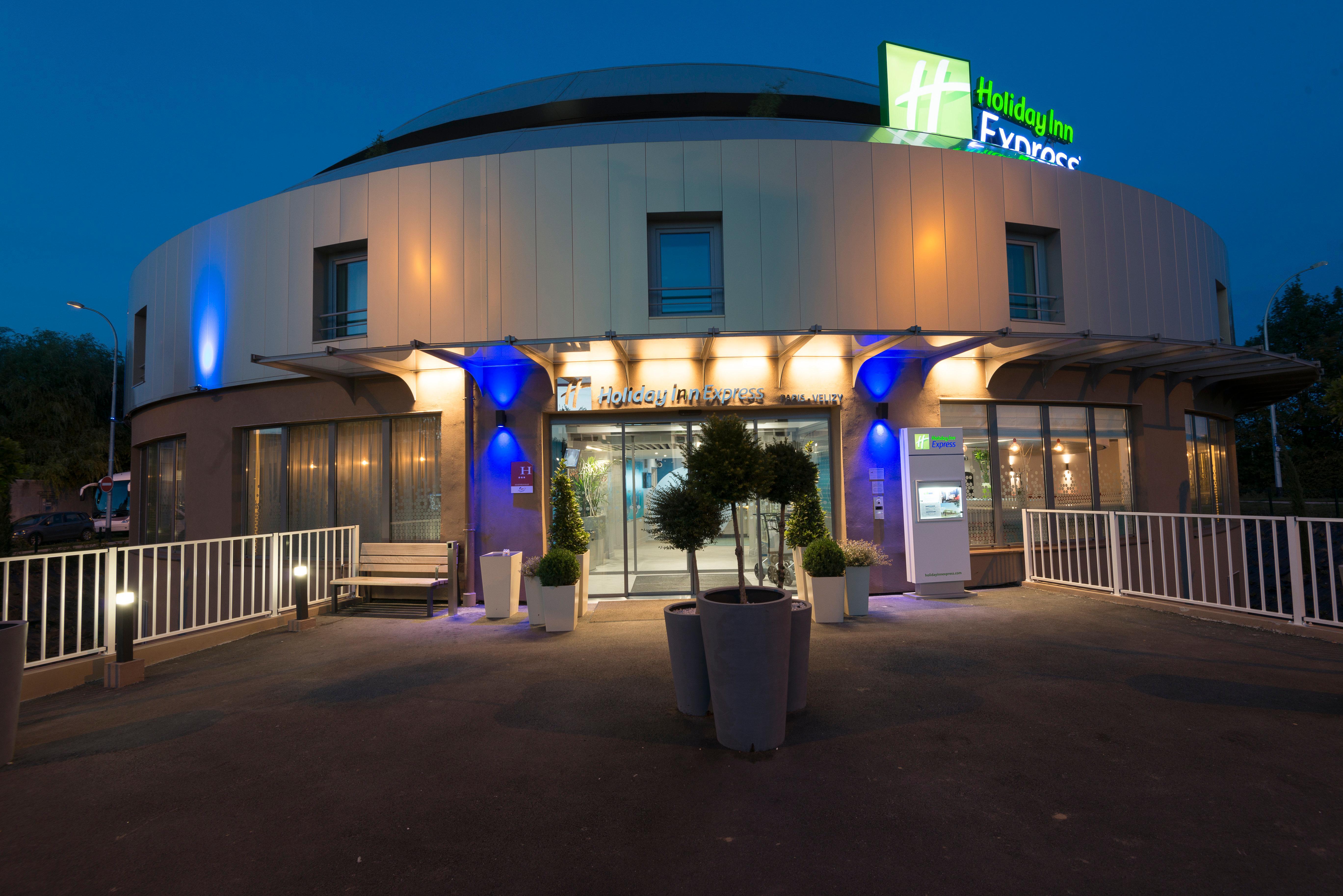 Holiday Inn Express Paris - Velizy By Ihg Eksteriør billede