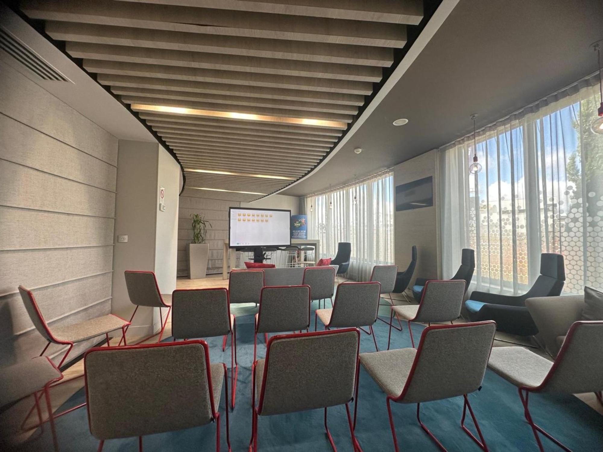 Holiday Inn Express Paris - Velizy By Ihg Eksteriør billede